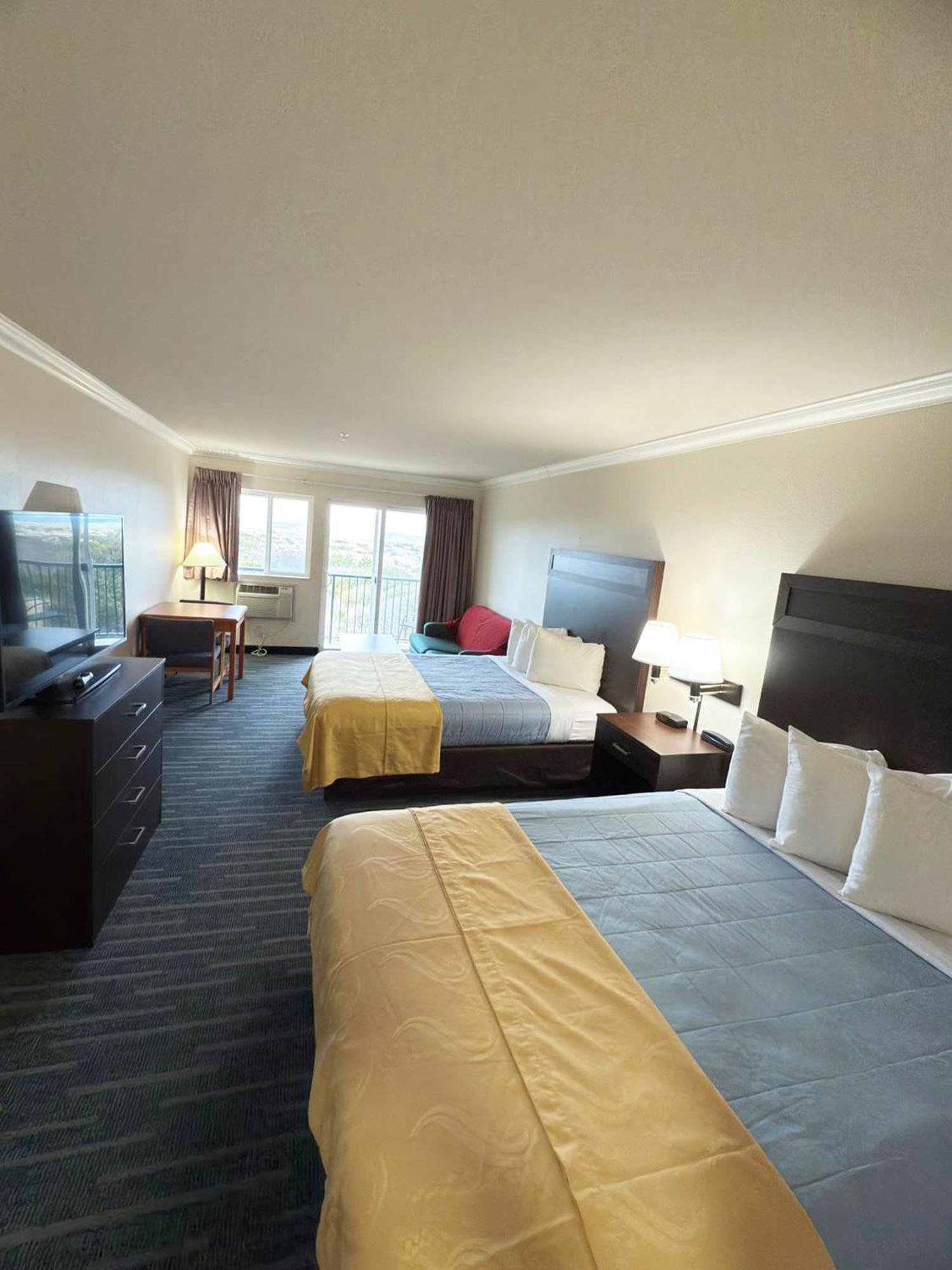 Coratel Inn And Suites By Jasper Ocean Shores Extérieur photo