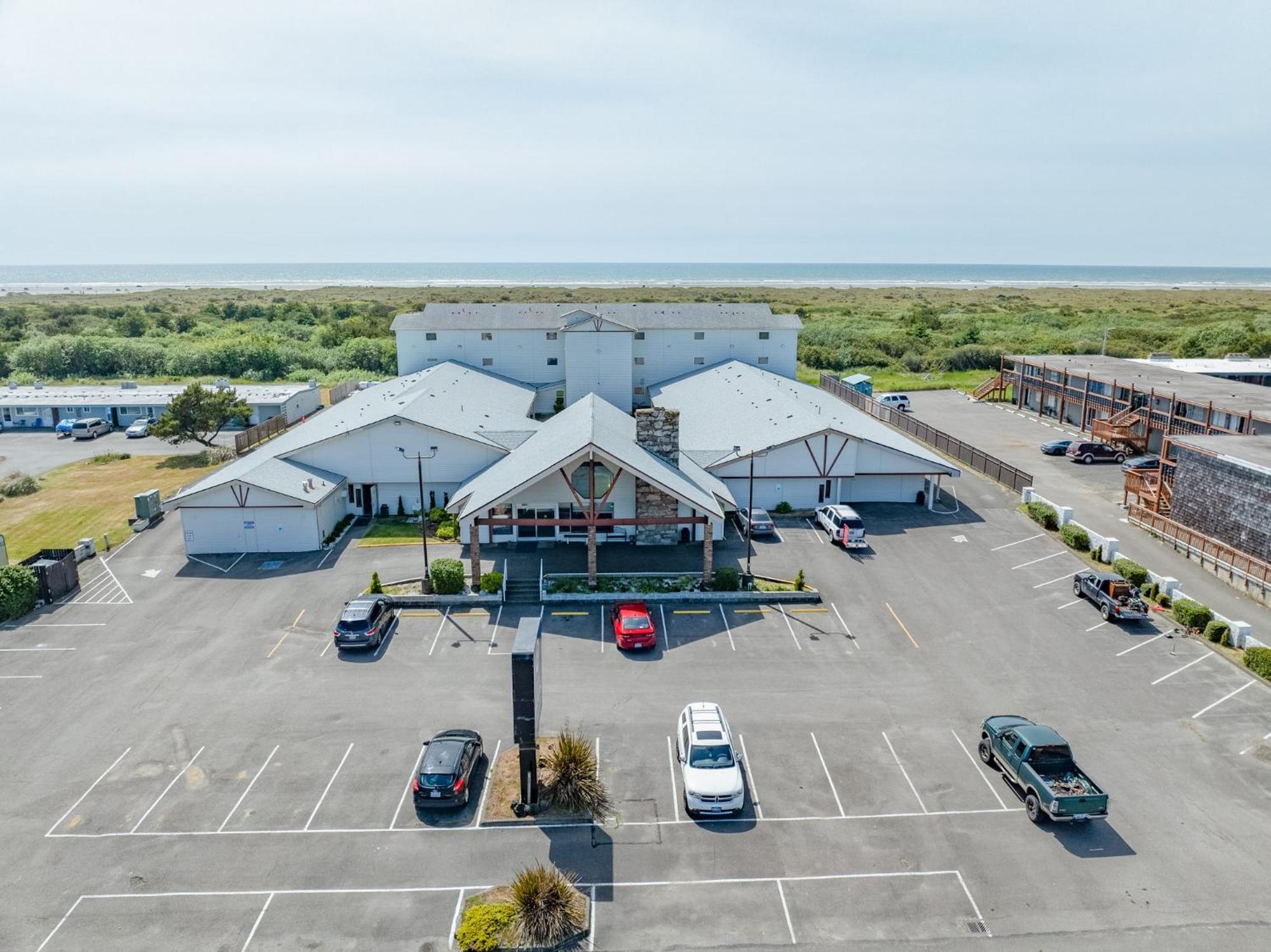Coratel Inn And Suites By Jasper Ocean Shores Extérieur photo